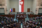 PiS traci, dobry wynik Polska 2050. Najnowszy sondaż
