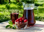Kompot z wiśni rewelacyjnie gasi pragnienie i jest bardzo zdrowy