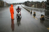 „Najsurowszy lockdown na świecie”. Tak wygląda pandemia w Nepalu
