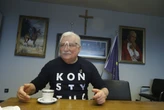 Wałęsa szuka pracy w internecie i wymienia swoje zalety. Jakie ma oczekiwania finansowe?