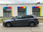 Jest oszczędny, dynamiczny i praktyczny. Wiemy, który model Toyoty warto wybrać?