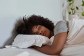 Sono em dia: quantas horas é necessário dormir em cada fase da vida