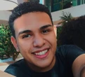 Fisioterapeuta é achado morto pelo pai em terreno baldio perto de casa
