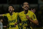Com golaço no final, Mirassol vence Santos e se aproxima do G6
