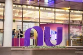 Banco indenizará ex-funcionário por foto corporativa simulando nudez