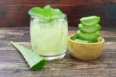 Confira os benefícios de começar o dia tomando uma dose de aloe vera