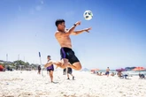 Racing treina em praia no RJ após derrota para o Flamengo; confira