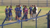 Confusão entre dirigente e jogadores marca jogo da Série B do DF