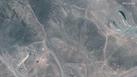 Novas imagens mostram usina nuclear do Irã atingida pelos EUA. Vídeo