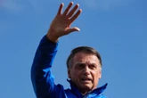 Motociata com Bolsonaro atrai aliados. Veja quem foi