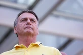 Bolsonaro apresenta atestado médico a Moraes após saída para exames