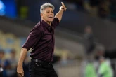 “Não vai ganhar todos os jogos”, diz Renato após derrota do Fluminense