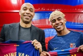 Yamal encontra Henry após vitória do Barcelona contra o Real. Vídeo