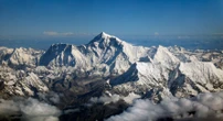 Monte Everest: resgate de alpinistas presos após nevasca chega ao fim