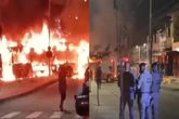 Vídeo: bandidos tocam fogo em ônibus após morte de traficante na Bahia