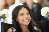 Paciente com câncer que realizou sonho de se casar morre aos 27 anos