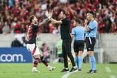 Filipe Luís cita derrota do Manchester City após vitória do Flamengo