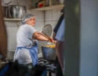 A união que leva comida à mesa de comunidades carentes