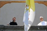 Papa se dispõe a receber Rússia e Ucrânia para negociar acordo de paz