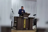 Pastor passa mal e morre durante pregação em culto transmitido ao vivo