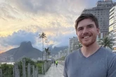 Jornalista norte-americano exalta o SUS após sofrer acidente no Rio