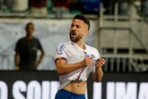 Éverton Ribeiro se pronuncia após cirurgia para retirada de câncer
