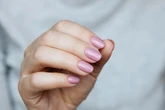 Médica explica por que esmalte com TPO oferece risco à saúde