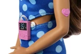 Monitor de glicose e insulina: Mattel lança Barbie com diabetes tipo 1