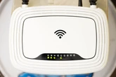 Desligar o Wi-Fi ao sair de casa é necessário? Especialista responde