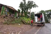 RS: moradores são levados a abrigos após rio atingir cota de inundação