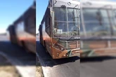 Ônibus do Exército atinge carro no Eixo Monumental neste domingo