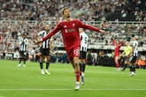 Premier League: Liverpool marca no fim e vence Newcastle fora de casa