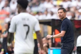 Xabi Alonso elogia Vini Jr antes de clássico contra Atlético de Madrid