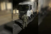 Caminhoneiro sofre sequestro relâmpago em rodovia na Grande São Paulo