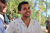 Lucas Guimarães celebra representatividade na TV: “Gay e nordestino”
