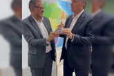 Desembargador aposentado recebe medalha “3 Is” de Bolsonaro: “Merece”