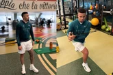 Em recuperação de lesão, Gabriel Jesus treina no CT do Palmeiras