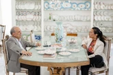 Conheça Sávio Pinheiro e seu fascinante museu histórico de porcelanas