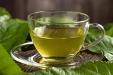 O que colocar no chá verde para potencializar a ação anti-inflamatória