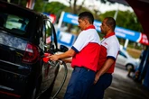 Preço da gasolina pode cair R$ 0,12 nos postos de combustíveis