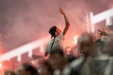 Torcedores de Galo e Cruzeiro fazem festa antes de duelo decisivo