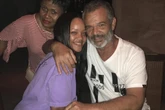 Pai da cantora Rihanna, Ronald Fenty morre aos 70 anos nos EUA