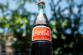 Coca-Cola troca xarope por açúcar da cana: saiba se isso afeta a saúde