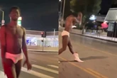 Lil Nas X é internado após aparecer só de cueca e bota na rua