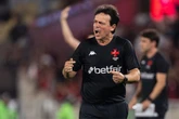 Diniz elogia atuação corajosa do Vasco após vitória e destaca Barros