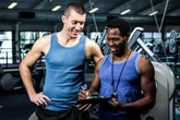 6 exercícios de academia “inúteis” para o corpo, segundo personal
