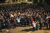 Trabalhadores da Mercedes-Benz aprovam reajuste de 7%, diz sindicato