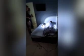Vídeo: suspeito de dar golpe do “falso advogado” é encontrado dormindo