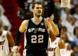 Aposentado, brasileiro Tiago Splitter é contratado por time da NBA