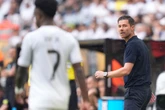 Xabi Alonso diz que Vini Jr. não deve “se ofender” por ser reserva
